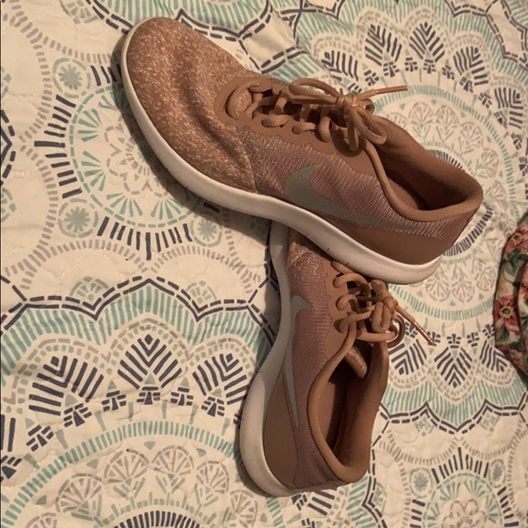 Nikes - Picture 3 of 3